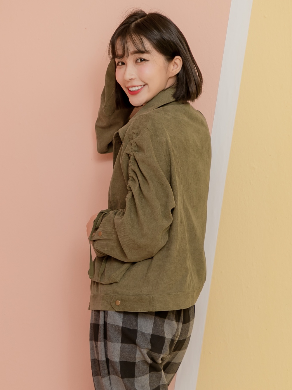  Joanne x CLA 軍綠不對稱造型袖外套